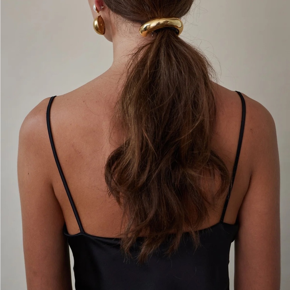 LELET NY GLOSSY ARCH PONY